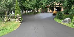 Best Driveway Pressure Washing  in Marianna, FL